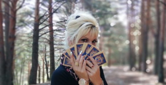 LECTURA DE TAROT, VIDENCIA Y CANALIZACIÓN